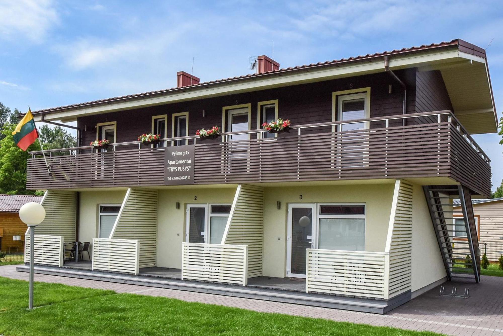 Apartamentai Trys Pusys Šventoji المظهر الخارجي الصورة
