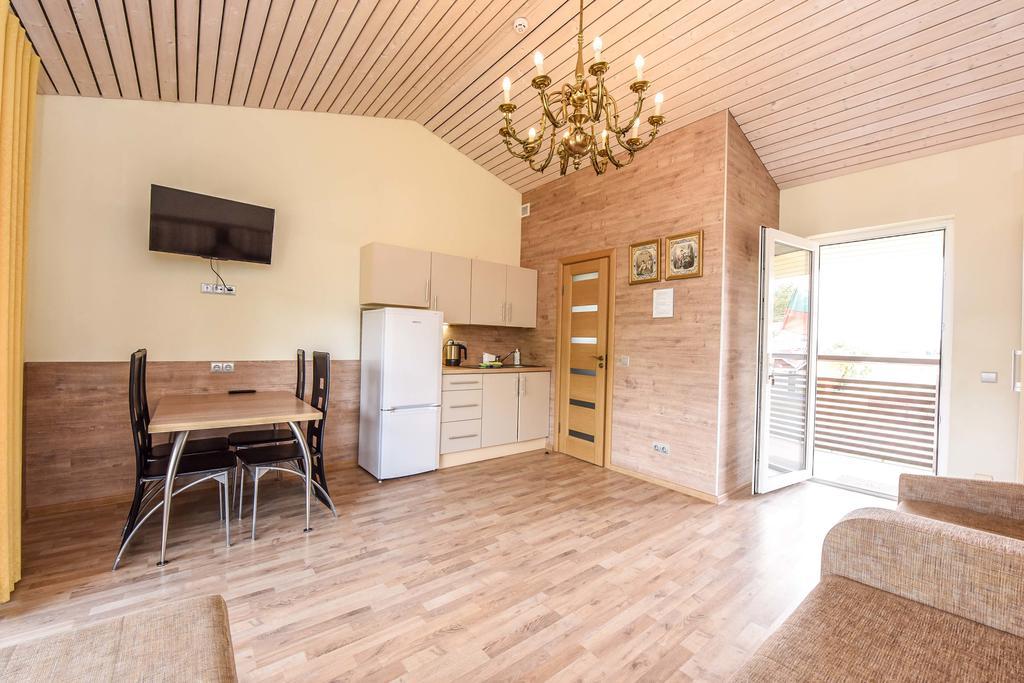 Apartamentai Trys Pusys Šventoji المظهر الخارجي الصورة