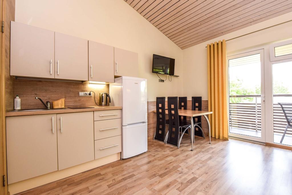 Apartamentai Trys Pusys Šventoji المظهر الخارجي الصورة
